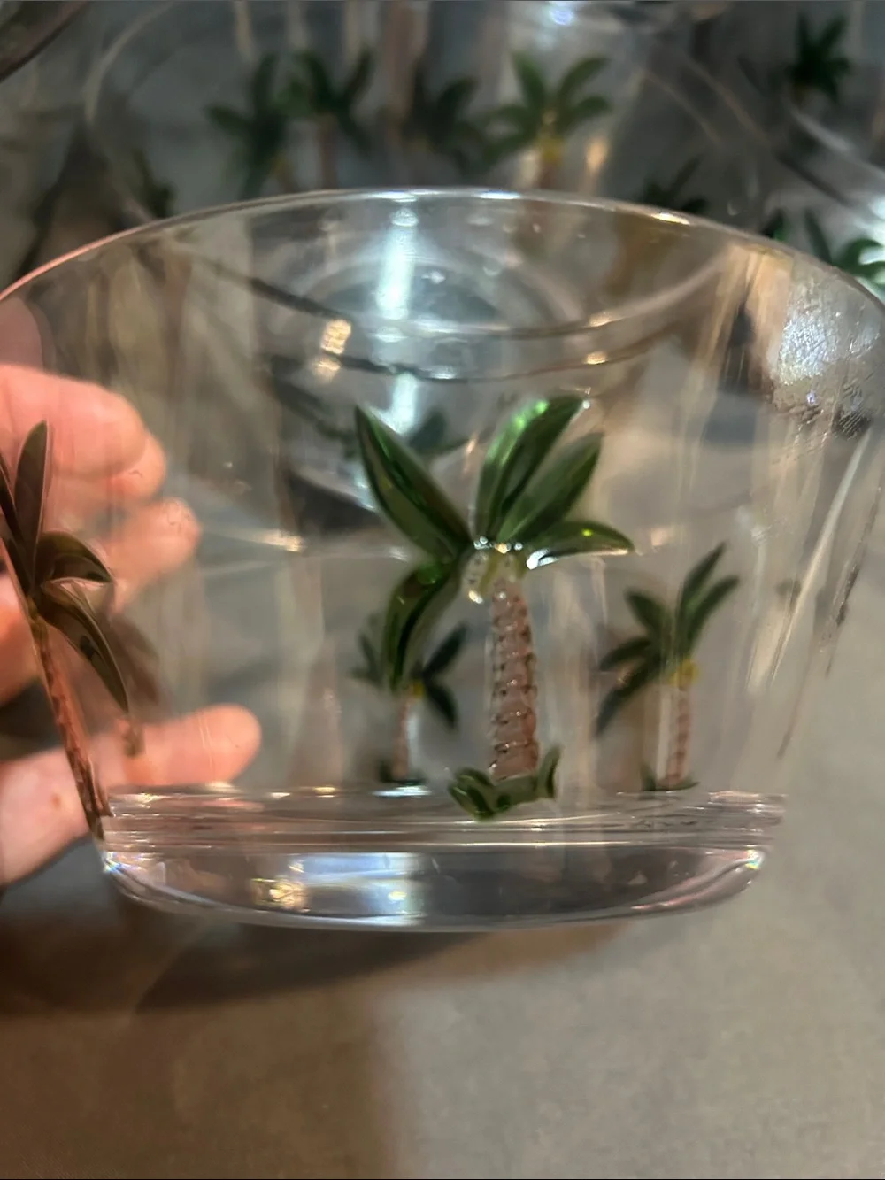 Tommy Bahama 8 piece set Clear acrylic Bowls with Hand-Painted Palm Tree Motif